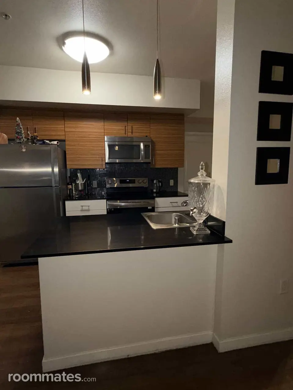 Profile photo 1 of 11