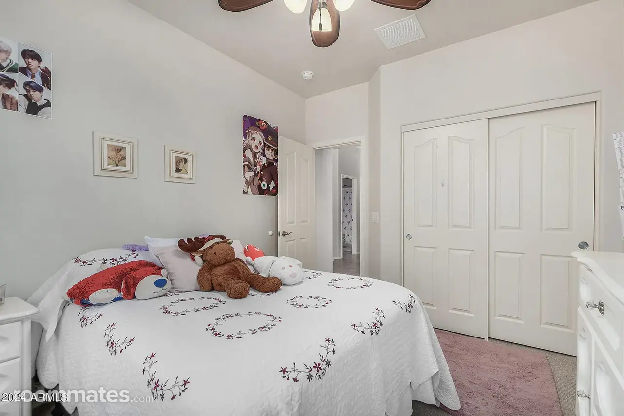 Profile photo 1 of 4