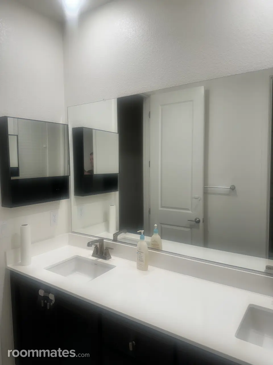 Profile photo 8 of 14