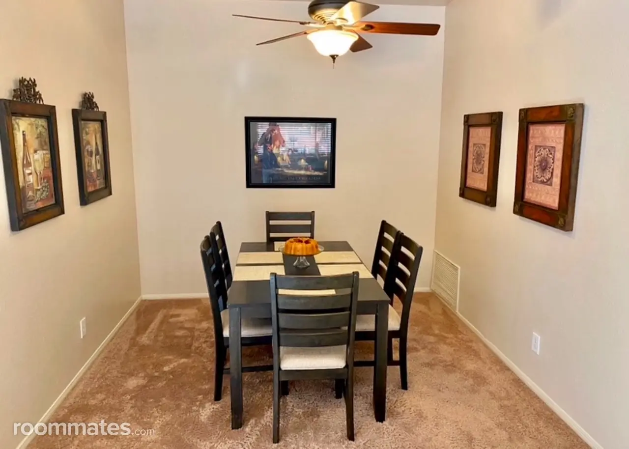 Profile photo 6 of 10