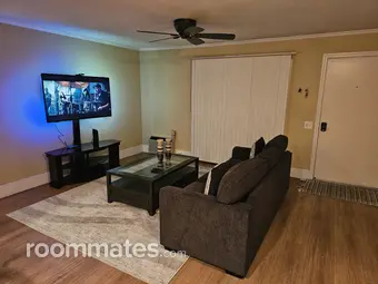 Room for rent in San Diego, CA $1300, condo