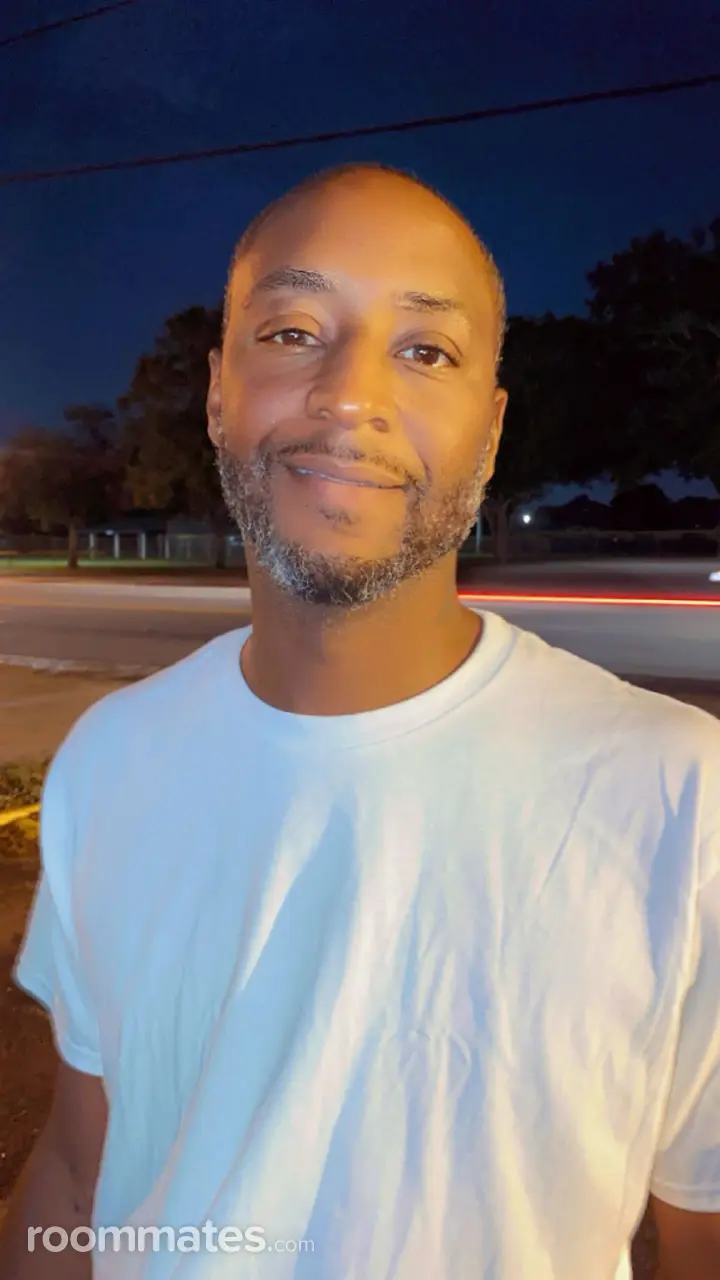 Profile photo 1 of 1