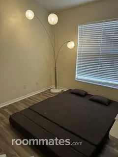 Room for rent in Valrico, FL $700, house