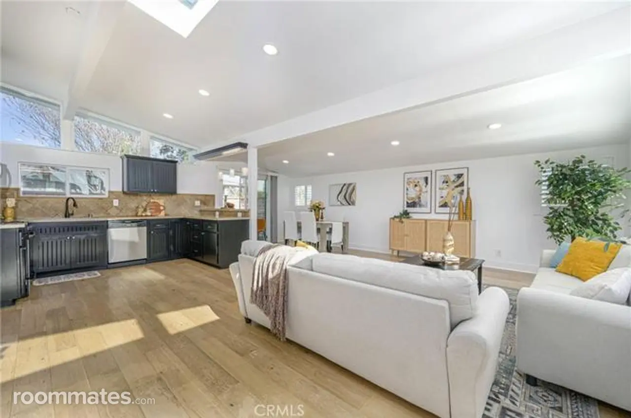 Profile photo 2 of 16