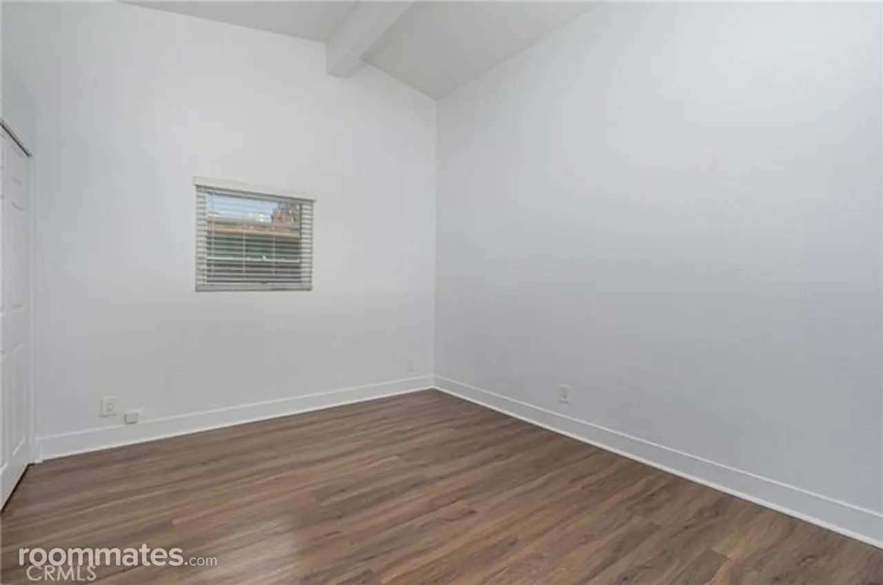 Profile photo 6 of 16