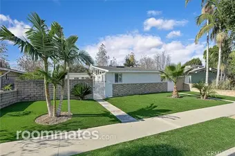 Room for rent in Anaheim, CA $2200, house