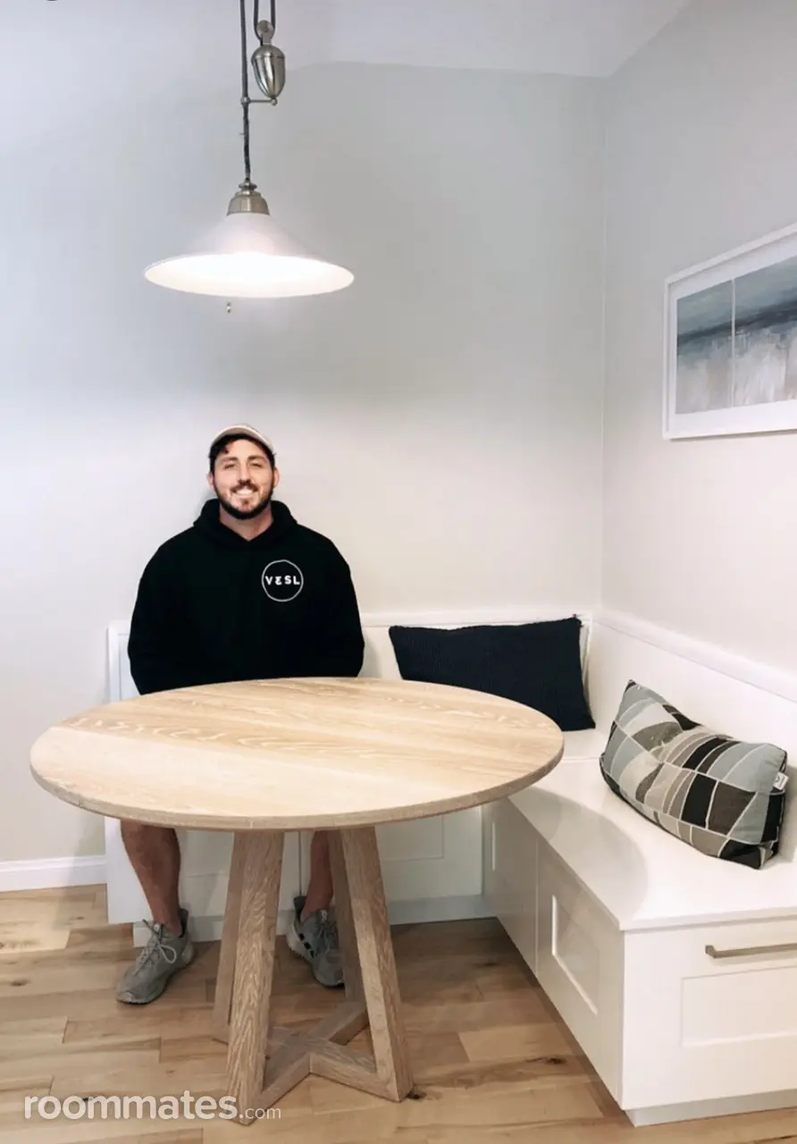 Profile photo 12 of 16