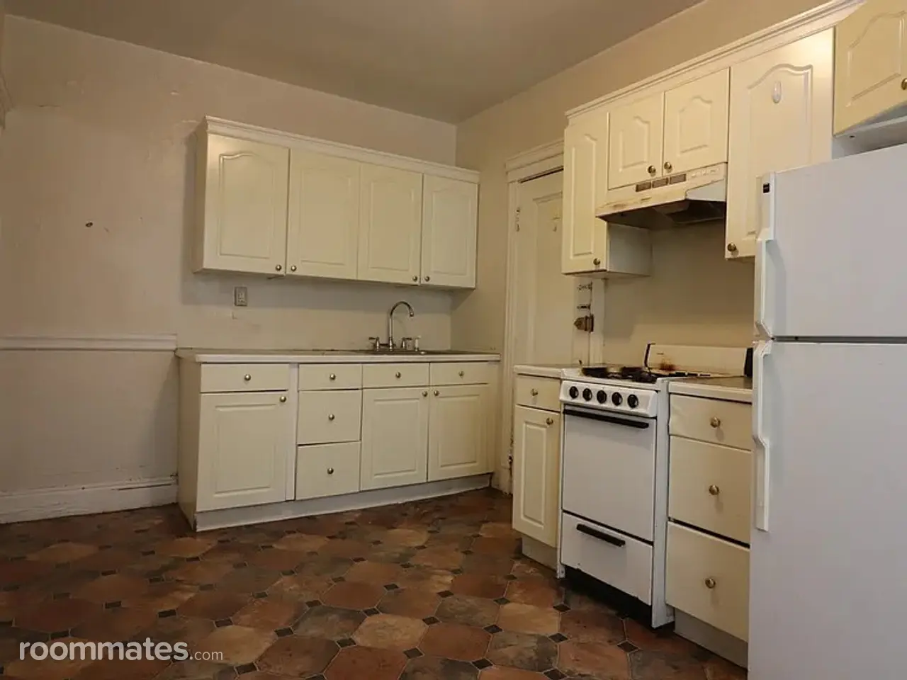 Profile photo 2 of 13