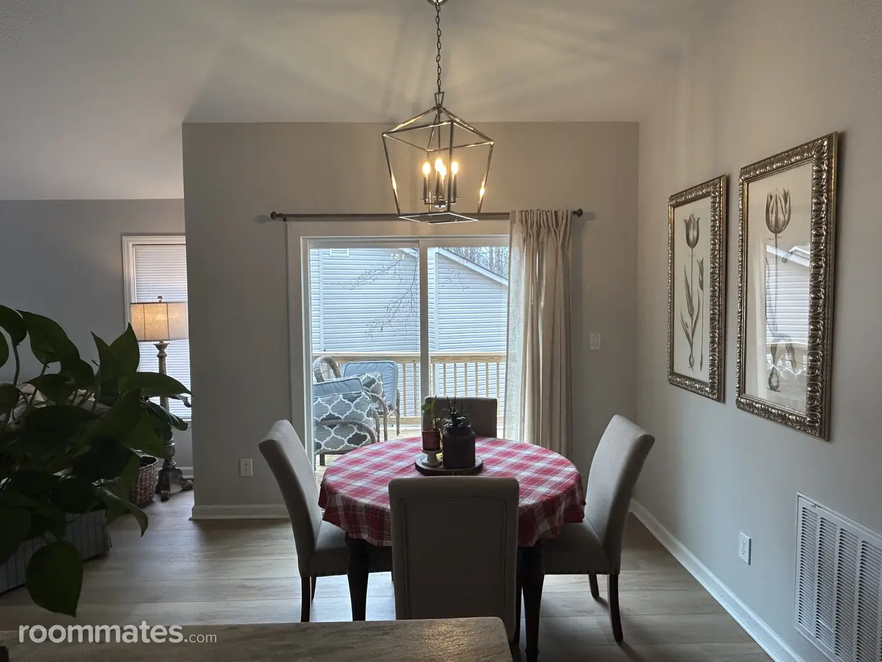 Profile photo 6 of 9