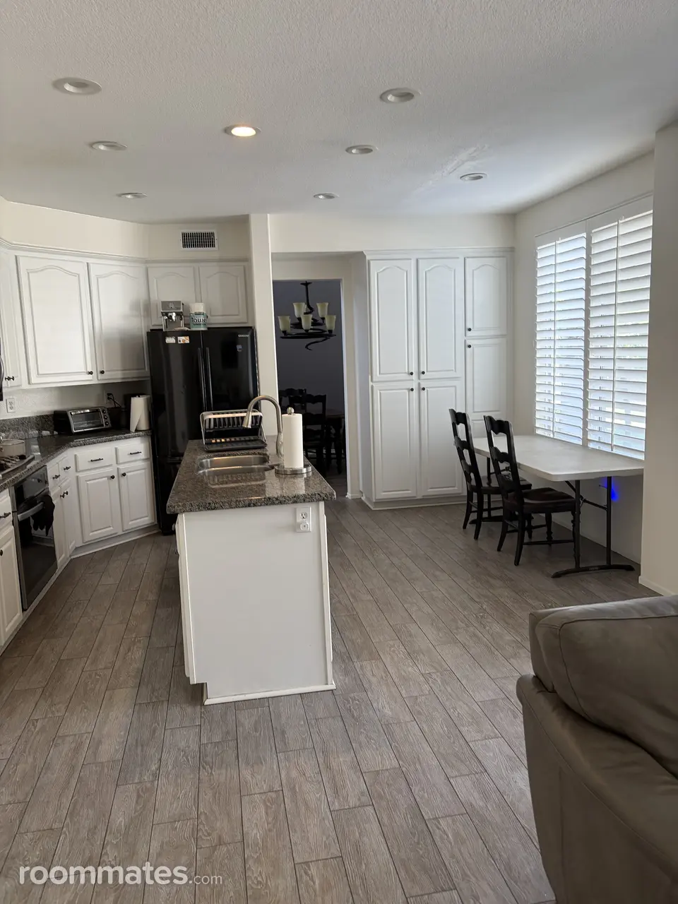 Profile photo 6 of 9