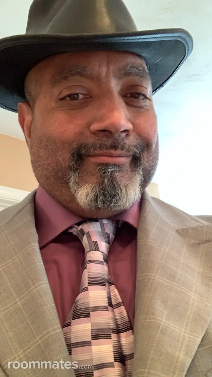 Profile photo 3 of 11