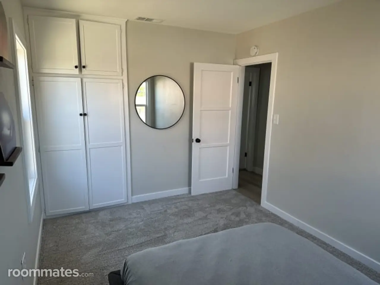 Profile photo 4 of 8