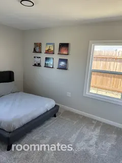 Room for rent in Fontana, CA $1000, house