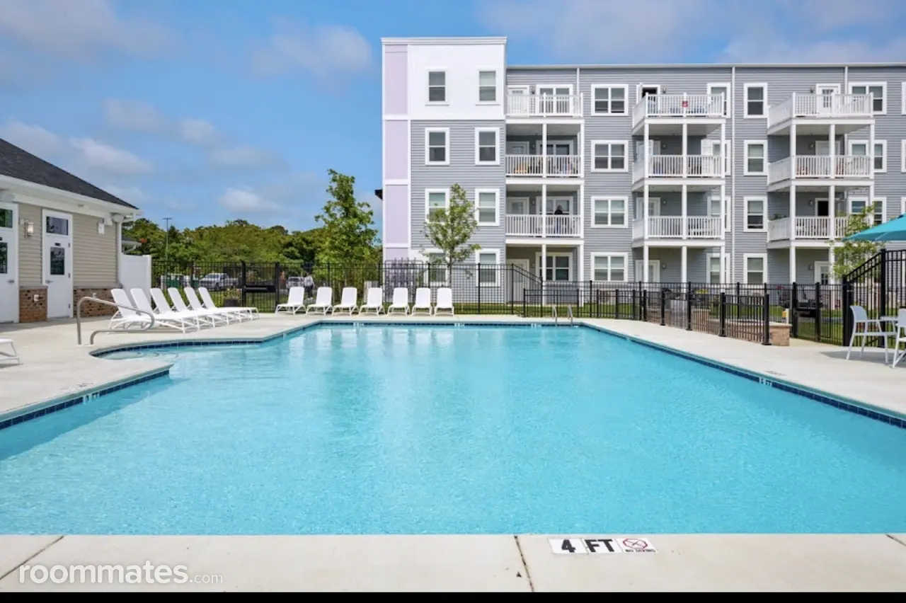 Profile photo 8 of 15