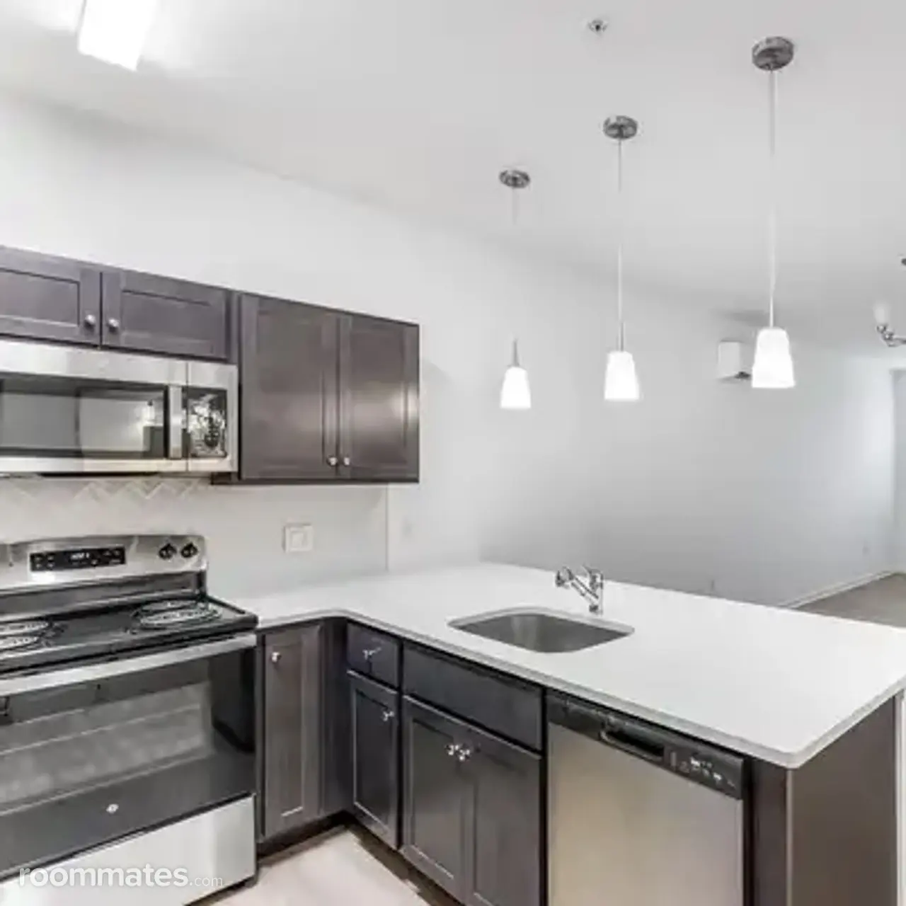 Profile photo 3 of 15