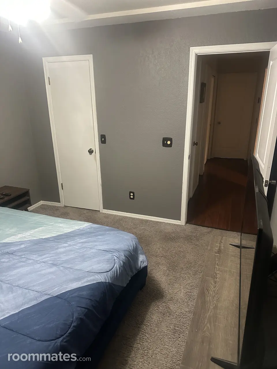 Profile photo 3 of 6