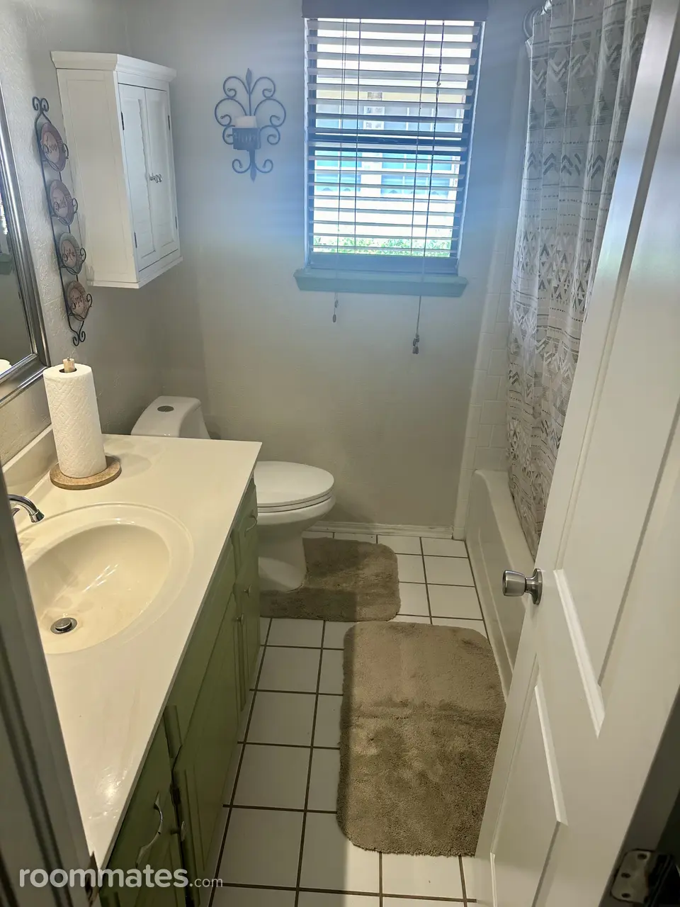 Profile photo 1 of 6