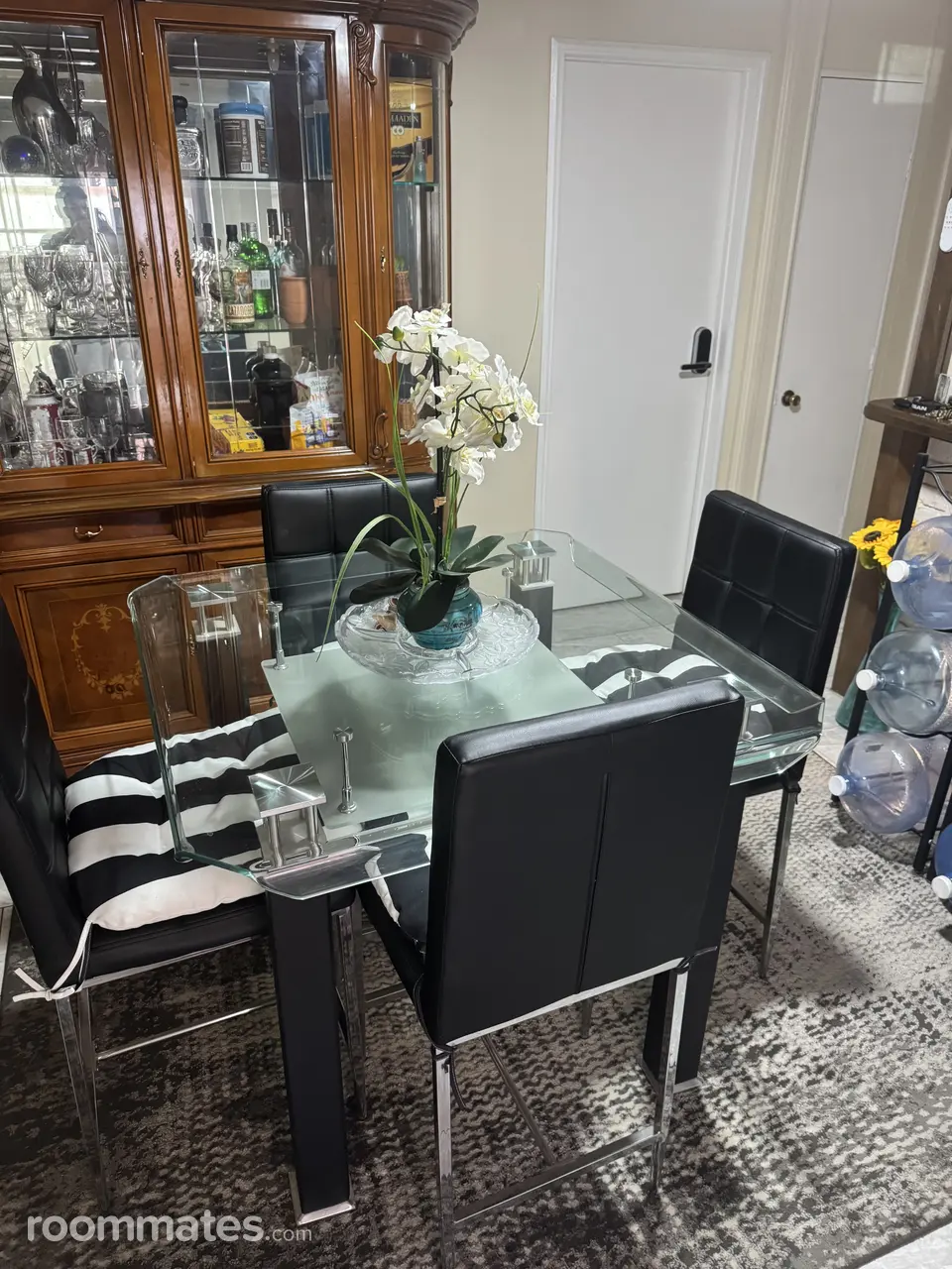 Profile photo 4 of 10