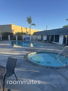 Room for rent in Orange, CA $1000, house