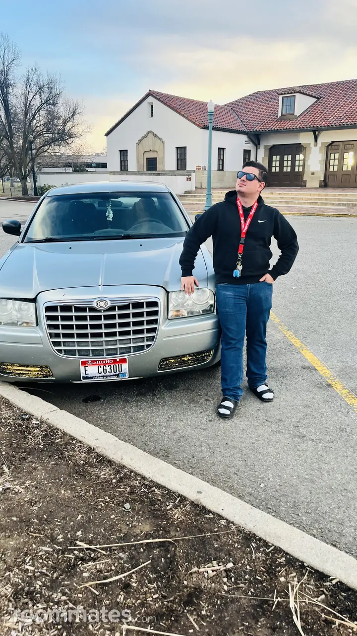 Profile photo 8 of 8