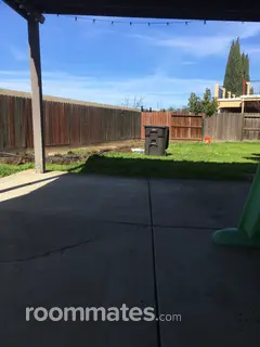 Roommate looking Manteca, CA, $800