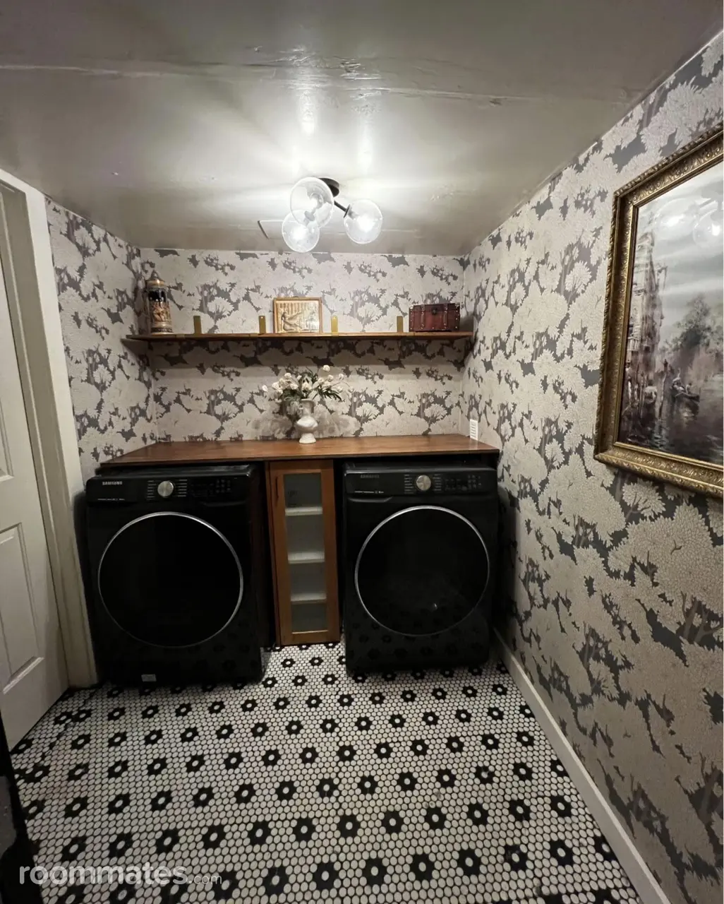 Profile photo 10 of 17