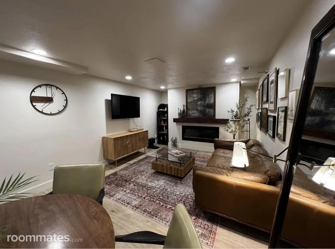 Profile photo 3 of 17