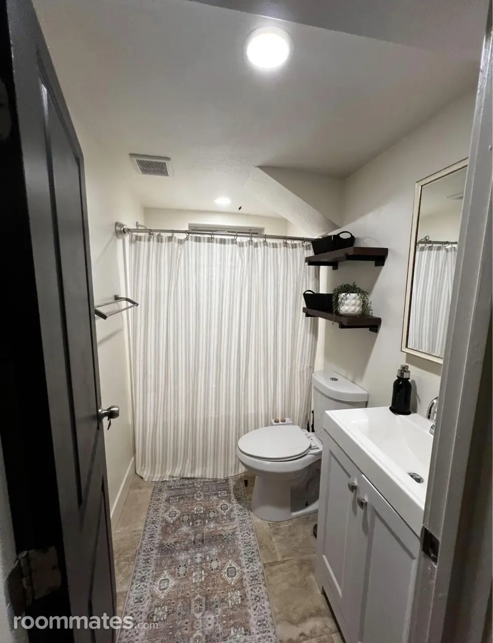 Profile photo 8 of 17