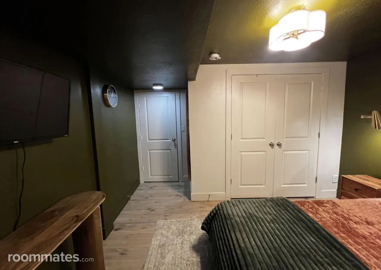 Profile photo 1 of 17