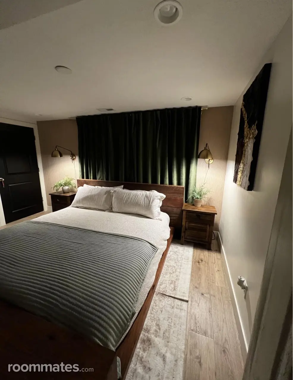 Profile photo 9 of 17