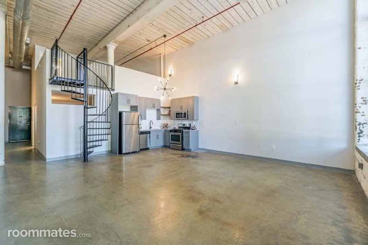 Profile photo 1 of 8