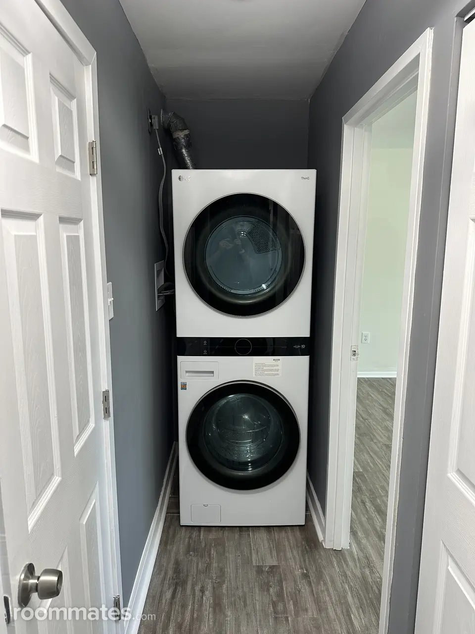 Profile photo 10 of 12