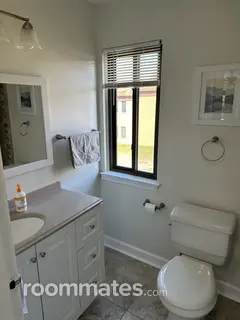 Room for rent in Marlton, NJ $1500, condo