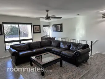 Room for rent in Marlton, NJ $1300, condo