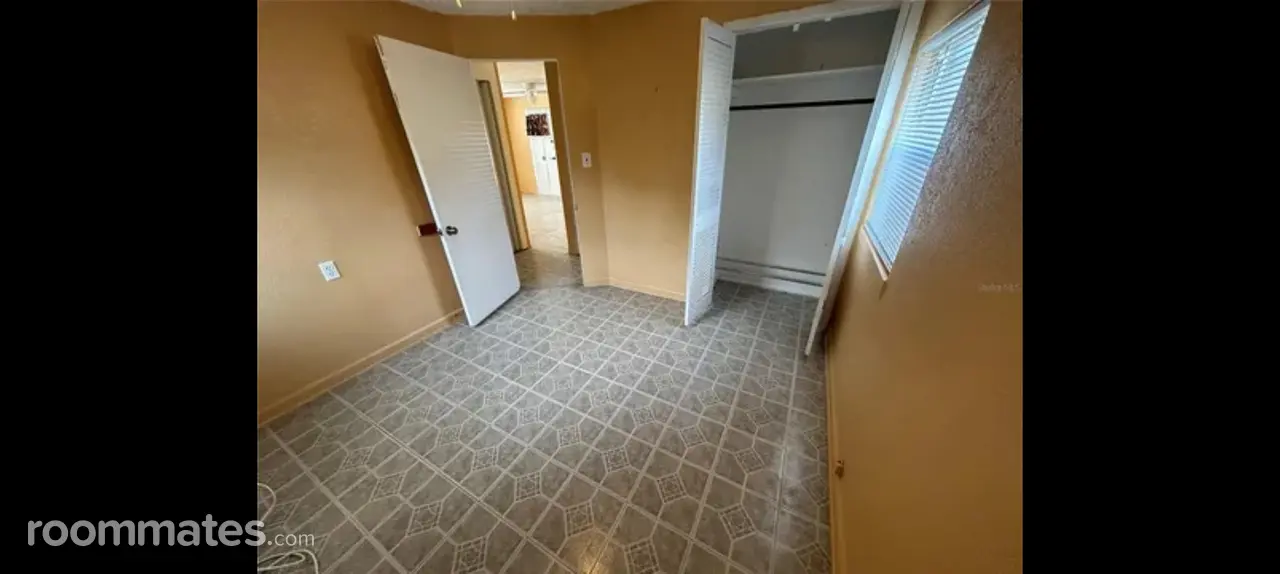 Profile photo 7 of 12