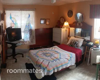 Room for rent in St. Petersburg, FL $1000, house