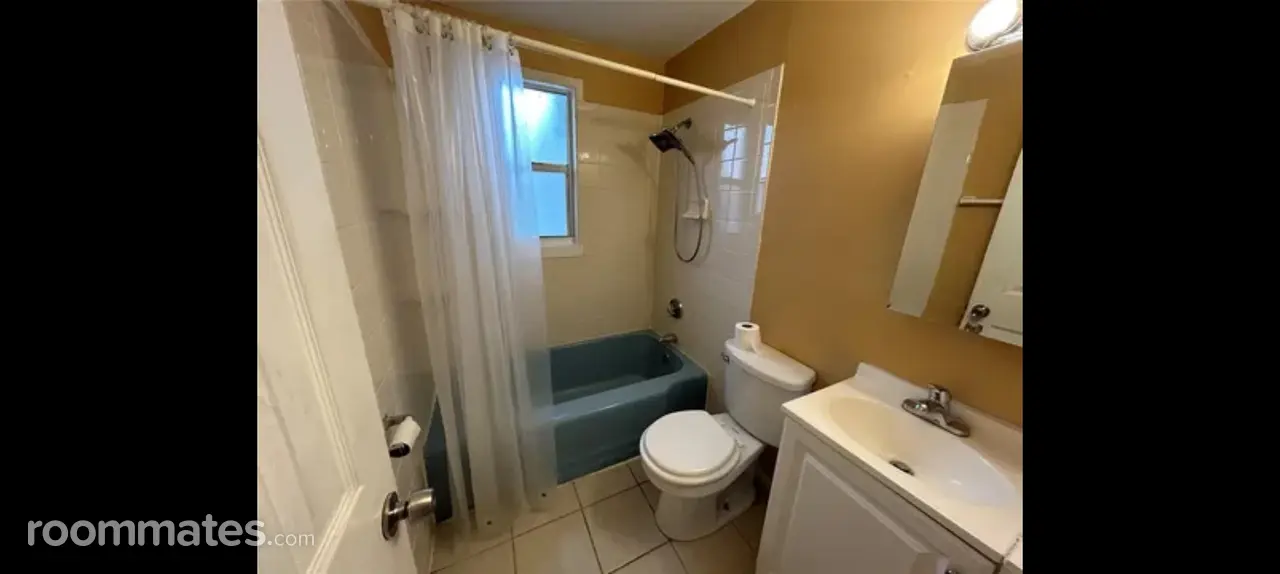 Profile photo 9 of 12