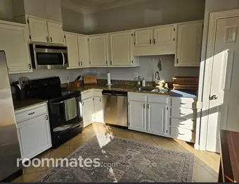 Room for rent in Raleigh, NC $482, house