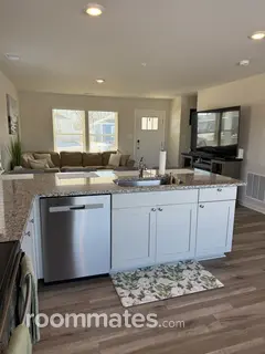 Room for rent in Greensboro, MD $850, house