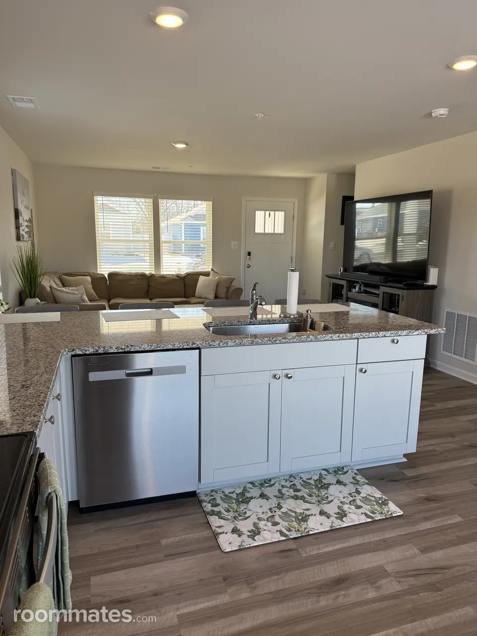 Profile photo 8 of 11