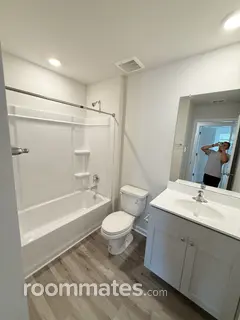 Room for rent in Greensboro, MD $850, house