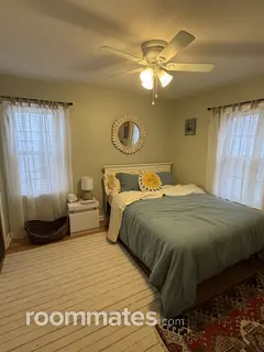 Room for rent in Joliet, IL $800, house