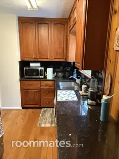 Room for rent in Joliet, IL $800, house