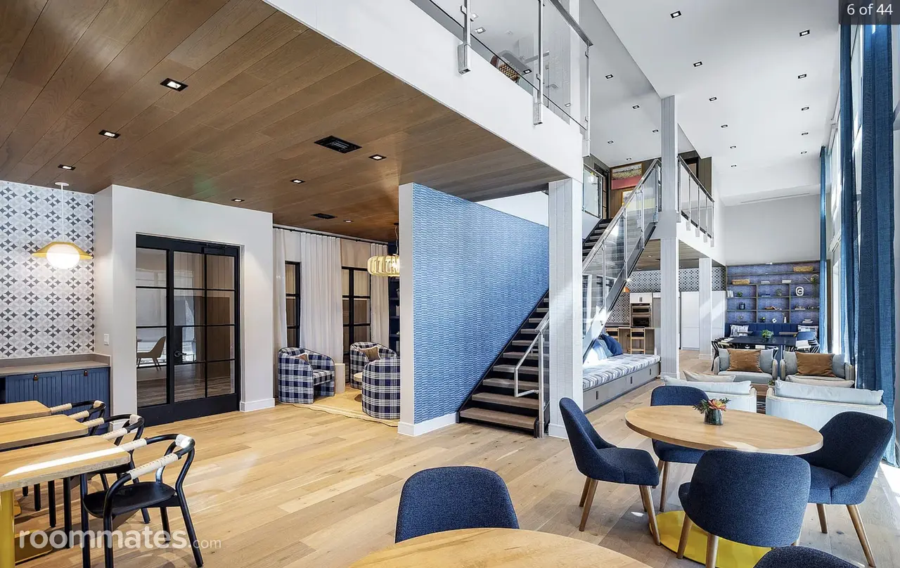 Profile photo 6 of 18