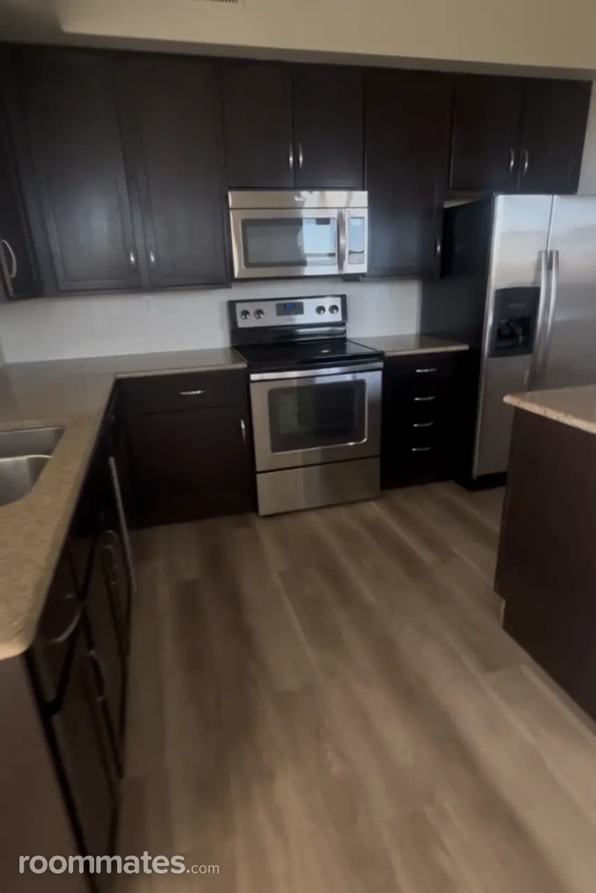 Profile photo 4 of 9