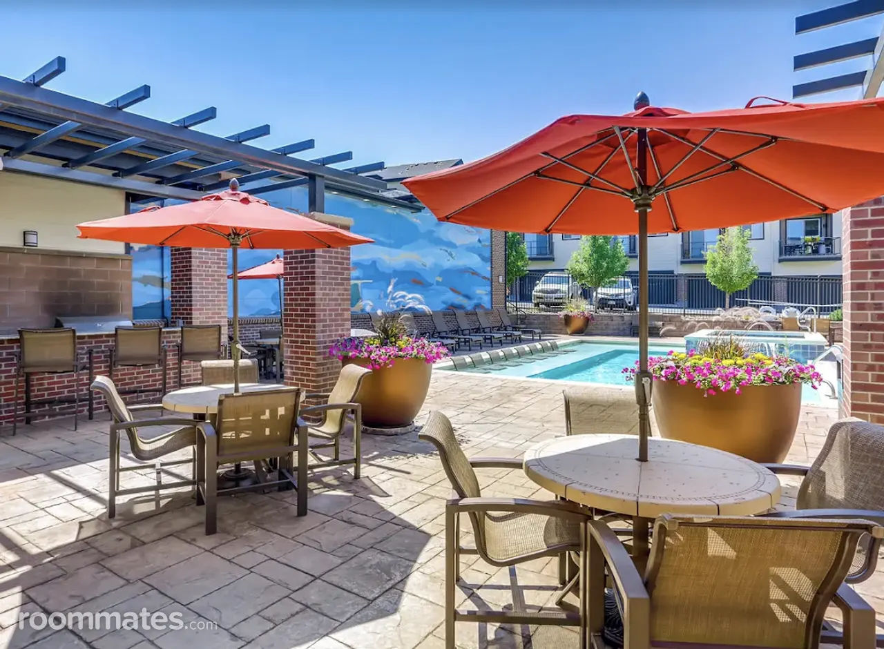 Profile photo 8 of 9