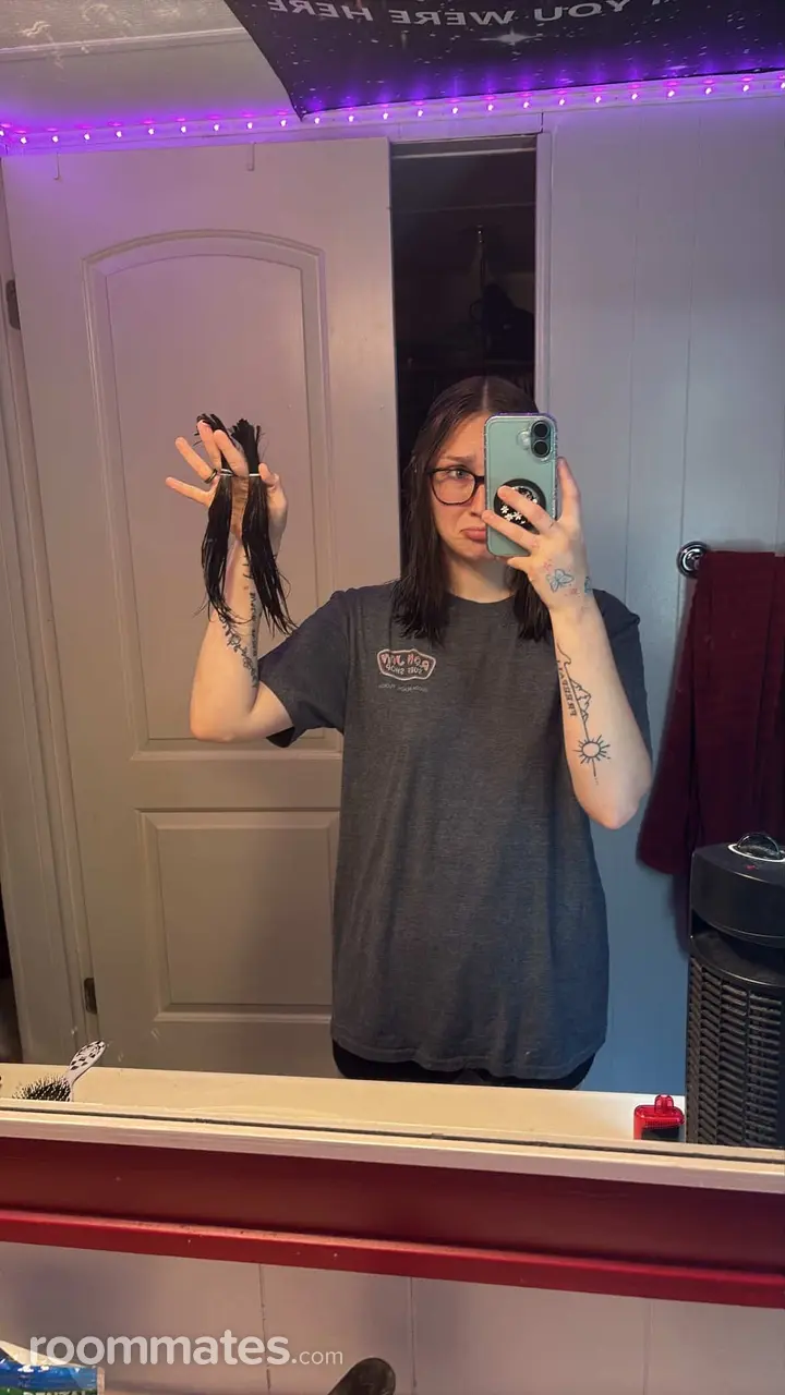 Profile photo 6 of 6