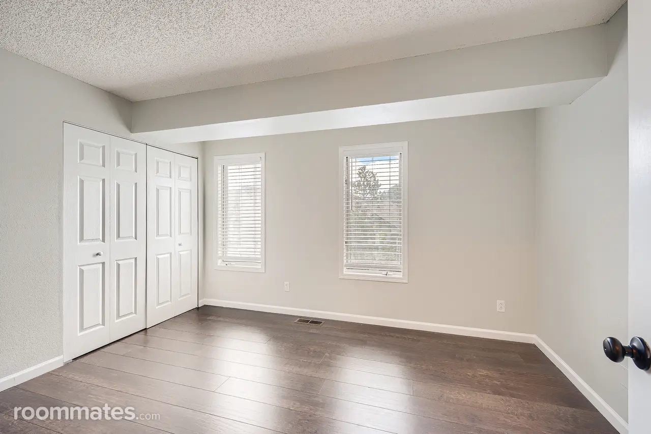 Profile photo 10 of 11