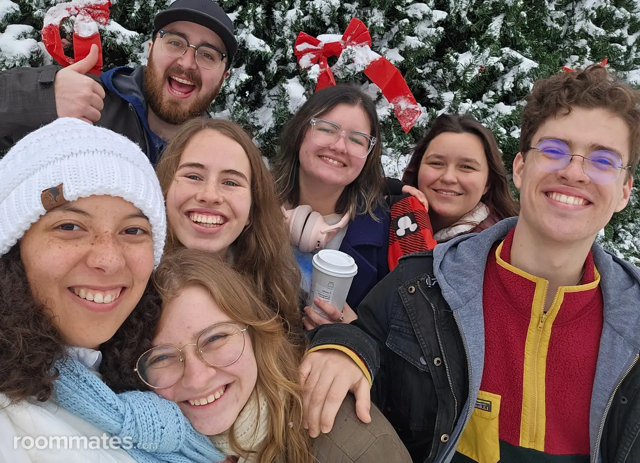 Profile photo 8 of 9