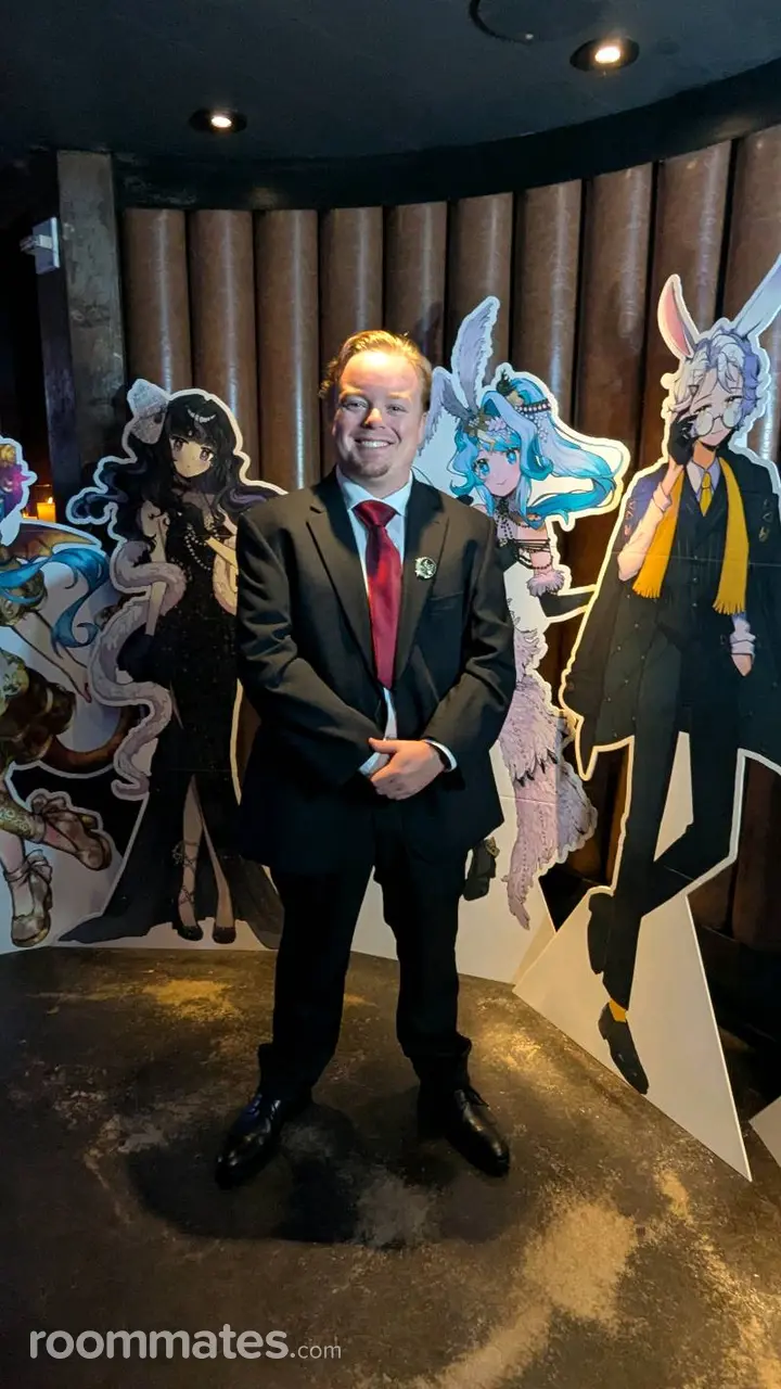 Profile photo 1 of 4